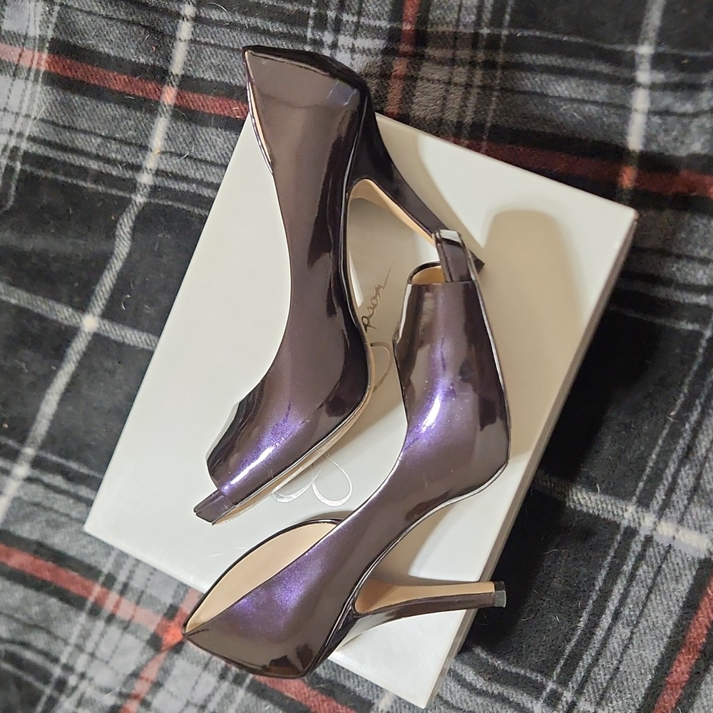 Jessica Simpson purple pump